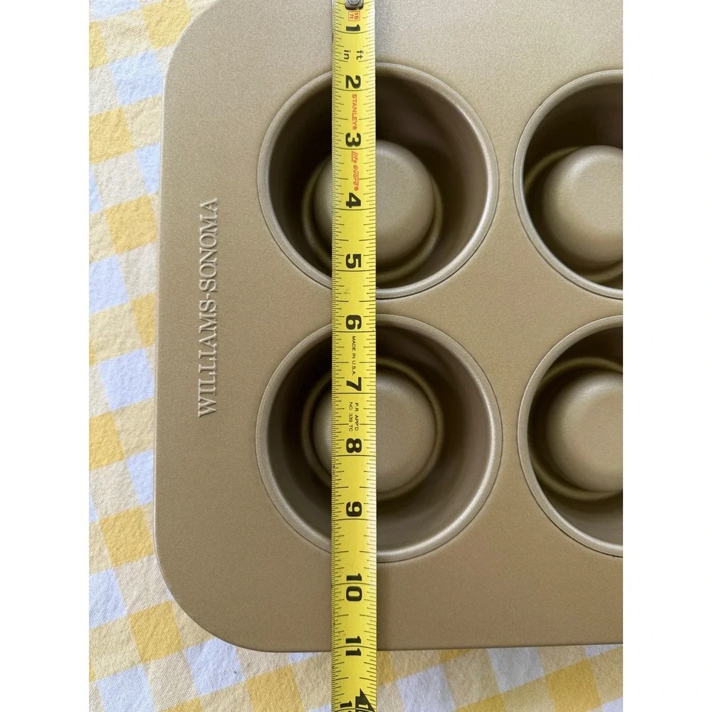 Williams Sonoma Shortcake Pan Goldtouch Pro
